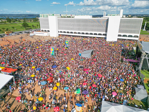 12/02/2024 - Blocos de Carnaval têm monitoramento de drones e câmeras no DF