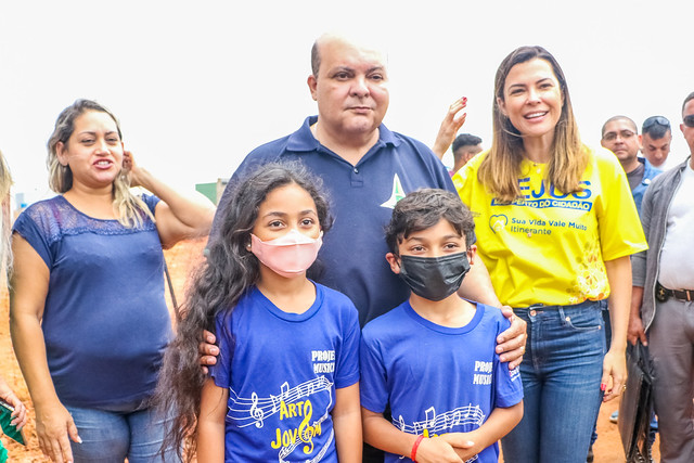 Governador visita obras no Sol Nascente