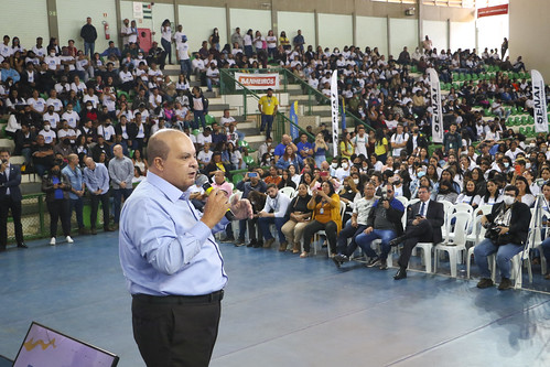 RenovaDF forma mais 1,6 mil alunos