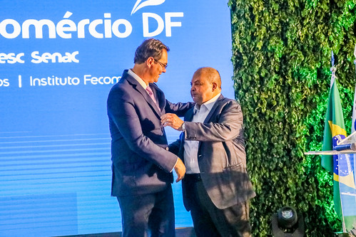 Em evento da Fecomércio, governador destaca parceria com o setor produtivo no DF