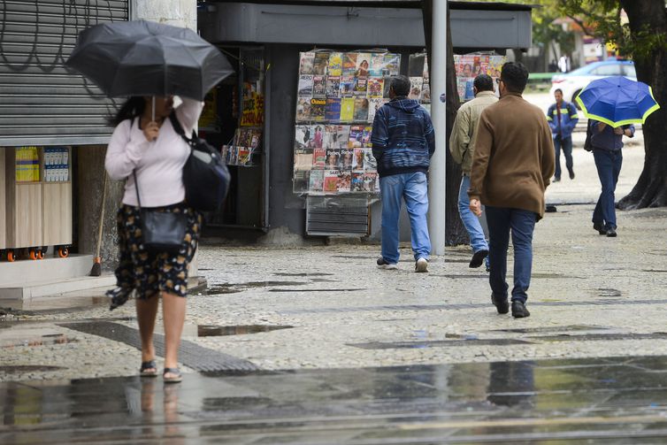 Passagem de frente fria faz cair a temperatura no Rio de Janeiro