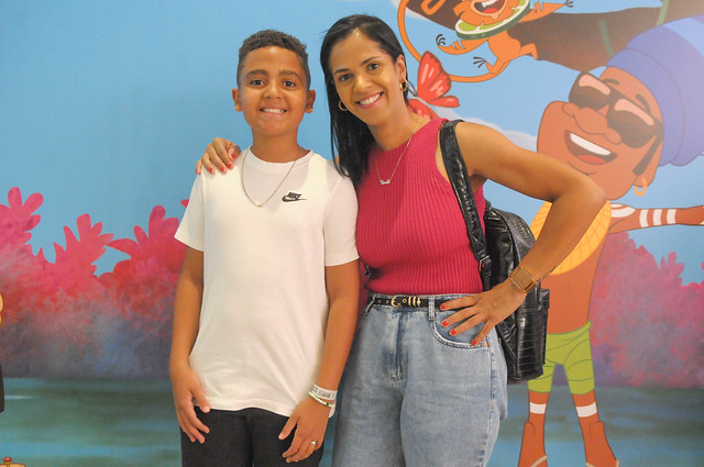 Musical de Carlinhos Brown ensina a alunos do DF sobre energia sustentável