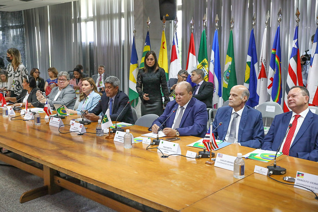 Governadores estudam ações para reduzir perdas com a limitação do ICMS