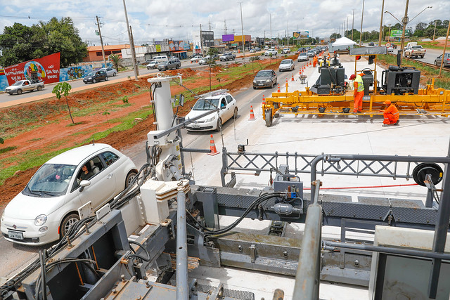 Pavimentação na Estrutural já está em andamento