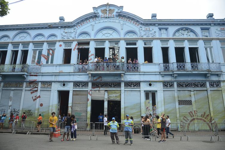 13ª Bienal da UNE acontece na Lapa, região central do Rio de Janeiro