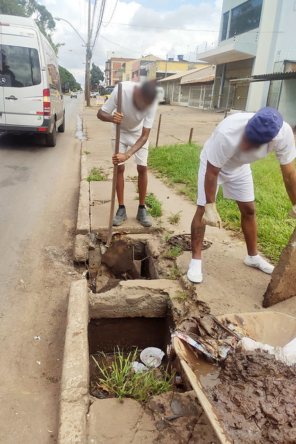 Centro de Ceilândia ganha mutirão de limpeza das vias