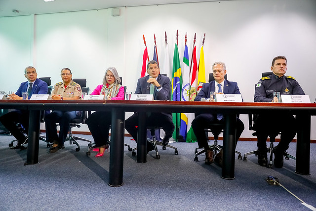 Plano de segurança nas escolas com os secretários de Segurança e Educação do DF