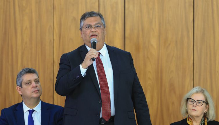 Brasília (DF) 18/04/2023 Presidente Lula reunido com ministros, governadores, prefeitos e parlamentares para discutirem políticas de proteção do ambiente escolar.