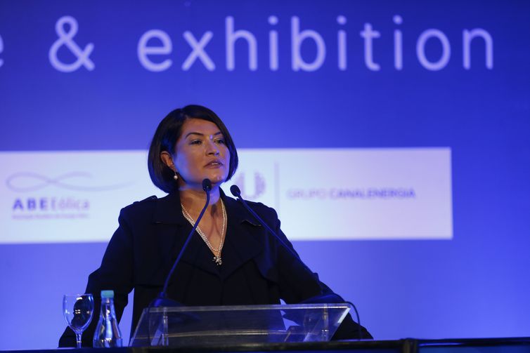 A presidente executiva da Associação Brasileira de Energia Eólica, Elbia Gannoum, fala na abertura do congresso de energia eólica Brazil Windpower 2018, no Centro de Convenções Sulamérica, no Rio de Janeiro.