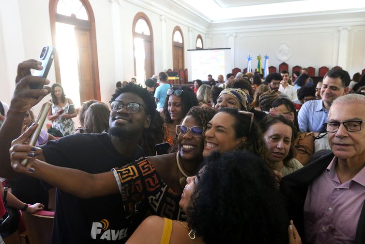 Rio de Janeiro (RJ), 04/04/2023 -A ministra da Igualdade Racial, Anielle Franco, realiza aula inaugural do programa de pós-graduação do Instituto de Psicologia da UFRJ, no campus Praia Vermelha, zona sul da cidade. Foto: Tânia Rêgo/Agência Brasil