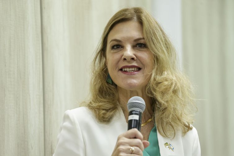 Brasília (DF), 06/06/2023 - A  Coordenadora Residente da ONU no Brasil, Silvia Rucks, durante o evento: “O Brasil em Busca de Soluções para a Poluição Plástica”. Foto: Marcelo Camargo/Agência Brasil