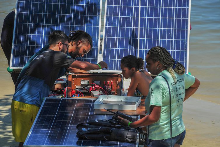 Rio de Janeiro (RJ) -  Desafio Solar Brasil, competição de barcos movido a energia sola.
Foto: Paulo Chaffim/Divulgação
