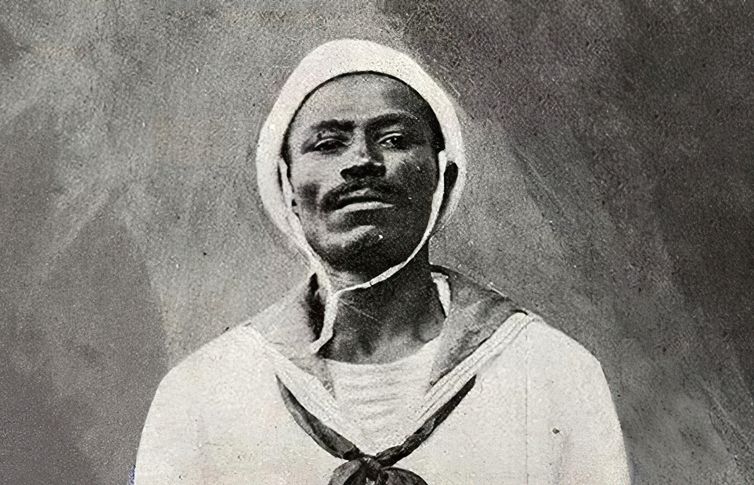 João Cândido Felisberto (1880-1969) foi o principal líder da Revolta da Chibata, ocorrida no Rio de Janeiro em 1910, que acabou com os castigos corporais na Marinha de Guerra. Foto:  Prefeitura de São João de Meriti/ Reprodução