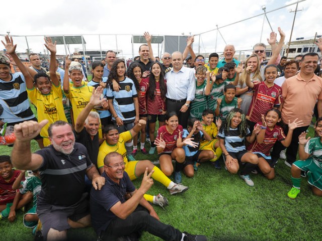 30/01/2024 - Novo campo sintético é inaugurado na Feira do Produtor de Ceilândia