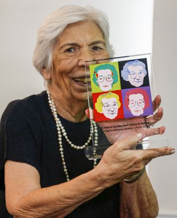 São Paulo (SP) 09/02/2024.  A química Yvonne Mascarenhas, primeira mulher a ocupar uma cadeira no Departamento de Física e Engenharia de S. Carlos da USP em 1956 .  
Foto: Paulo Pinto/Agência Brasil