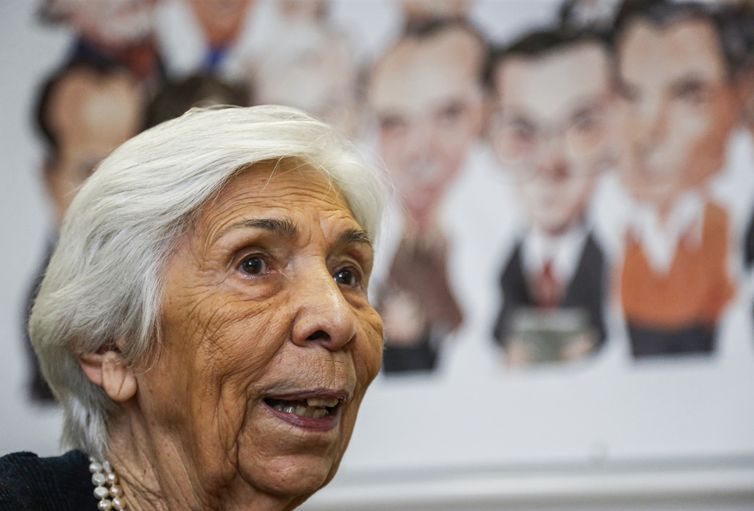 São Paulo (SP) 09/02/2024.  A química Yvonne Mascarenhas, primeira mulher a ocupar uma cadeira no Departamento de Física e Engenharia de S. Carlos da USP em 1956 .  
Foto: Paulo Pinto/Agência Brasil