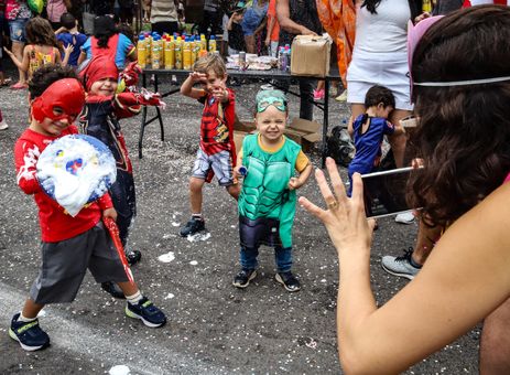 Brasília (DF), 03/02/2024, Carnavel de Brasília com o bloco Suvaco da Asa 2024, Suvaquinho para crianças.  Foto Antonio Cruz/Agência Brasil