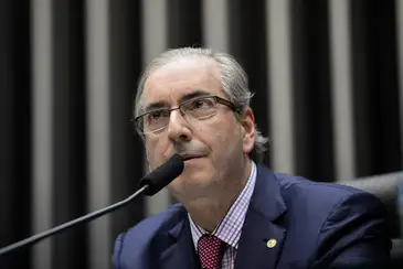 O presidente da Câmara dos Deputados, Eduardo Cunha, durante sessão plenária para análise e votação da reforma política (Wilson Dias/Agência Brasil)
