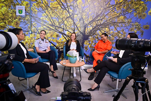 22/03/2024 - Debate sobre o papel da mulher reúne Celina Leão e comandantes militares do DF