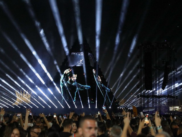 21/04/2024 - Show histórico do DJ Alok reúne multidão para celebrar os 64 anos de Brasília