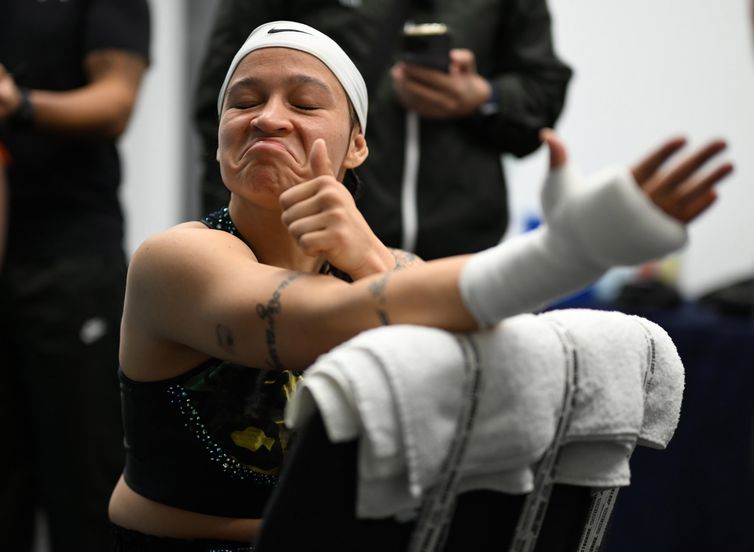Bia Ferreira derrota argentina e é campeã mundial no boxe profissional. Foto: Matchroom