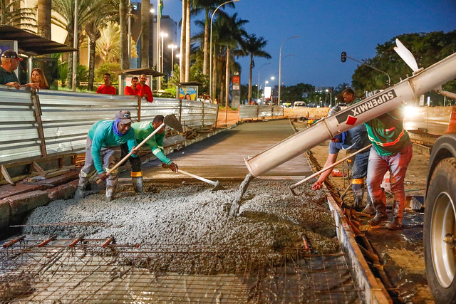 27/04/2024 - Equipes estendem horário para acelerar obra da W3