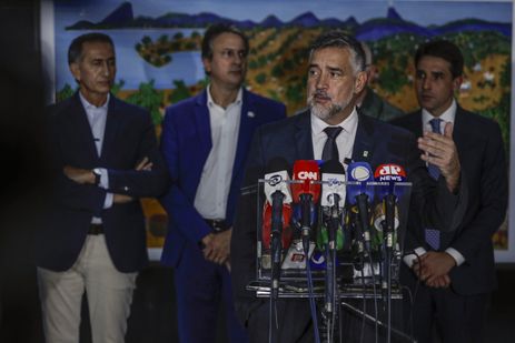 Brasília (DF) 20/05/2024 - O ministro da Secretaria Extraordinária de Apoio à Reconstrução do RS, Paulo Pimenta, junto com os ministros, Waldez Góes (Infraestrutura), Camilo Santana (Educação) e o Silvio Costa Filho (Porto e Aeroportos) anunciam novas medidas de ajuda ao estado do Rio Grande do Sul atingido por fortes chuvas.
Foto: Joédson Alves/Agência Brasil