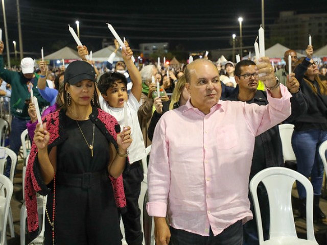 19/05/2024 - Festa de Pentecostes emociona multidão de fieis no Taguaparque