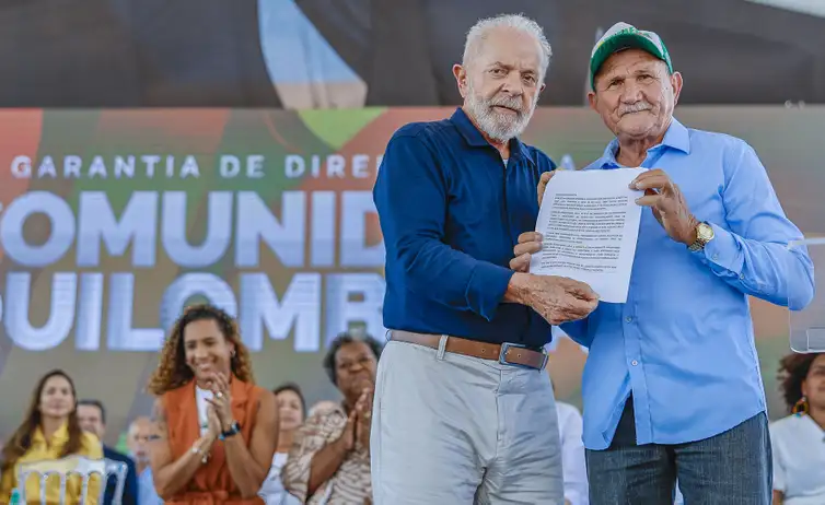 Ricardo Stuckert/PR Alcântara (MA), 19/09/2024 - Presidente da República, Luiz Inácio Lula da Silva, durante a cerimônia de assinatura do Termo de Conciliação, Compromissos e Reconhecimentos Recíprocos, relativo ao Acordo de Alcântara, na Praça da Matriz. Foto: Ricardo Stuckert/PR