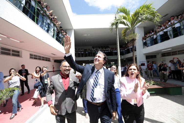 Ângelo Miguel/MEC Fortaleza (CE), 31/10/2024 - Ministro da Educação Camilo Santana durante visita à Escola Estadual de Educação Profissional Jaime Alencar de Oliveira. Foto: Ângelo Miguel/MEC