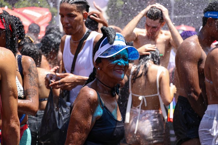 Tomaz Silva/Agência Brasil Rio de Janeiro (RJ), 22/02/2025 – Bloco da favorita anima o pré-carnaval no centro do Rio de Janeiro. Foto: Tomaz Silva/Agência Brasil