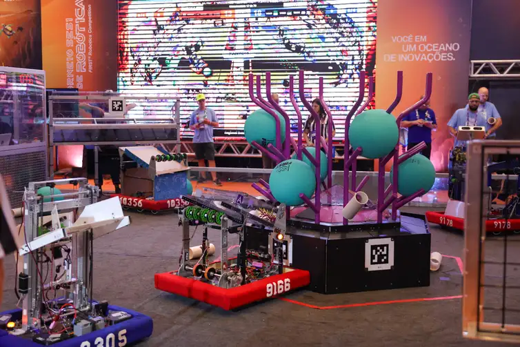 Fabio Rodrigues-Pozzebom/ Agência Brasil Brasília (DF) 14/03/2025 Estudantes de vários locais do país participam do Torneio Sesi de robótica Foto: Fabio Rodrigues-Pozzebom/ Agência Brasil