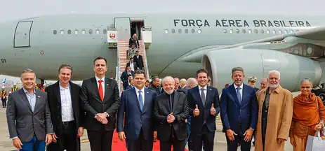 Presidente da República, Luiz Inácio Lula da Silva, durante chegada a Tóquio. Aeroporto Haneda, Tóquio - Japão.