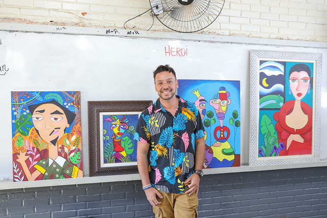 20/04/2025 - Professor de artes da rede pública do DF é selecionado para expor obras em Paris