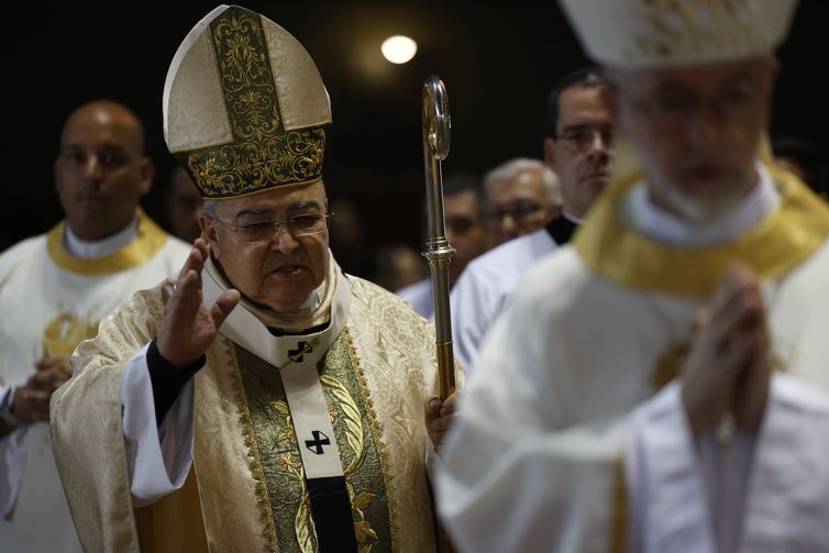 Rio de Janeiro (RJ), 21/04/2025 – O arcebispo do Rio de Janeiro, Cardeal Dom Orani João Tempesta, celebra missa em sufrágio do Papa Francisco na Catedral Metropolitana. Foto: Fernando Frazão/Agência Brasil