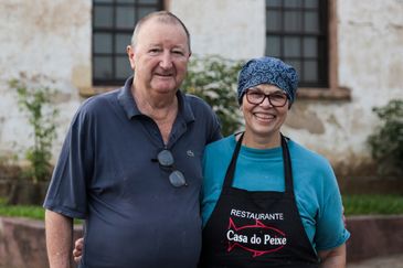 Arroio do meio (RS), 29/04/2025 - O casal, Solange Beatriz de Oliveira Schneider (65 anos) e Darcísio Paulo Schneider, o Casarão onde moram de 117 anos resistiu a varia enchentes no rio Taquari.
A um ano o estado foi atingido por temporais que afetou mais de 400 municípios gaúchos, tiveram bairros inteiros alagados. A maior tragédia climática da história, deixou pelo menos 147 mortos e afetou mais de 2,1 milhões de pessoas.
Foto: Joédson Alves/Agência Brasil