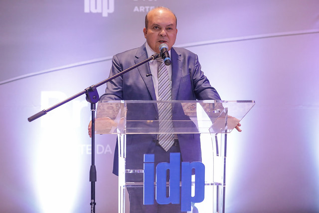 22/04/2025 - Ibaneis Rocha destaca a importância da democracia durante lançamento de livro em homenagem a Brasília