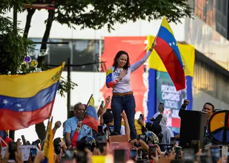 María Corina Machado discursa durante protesto em Caracas
09/01/2025
REUTERS/Maxwell Briceno