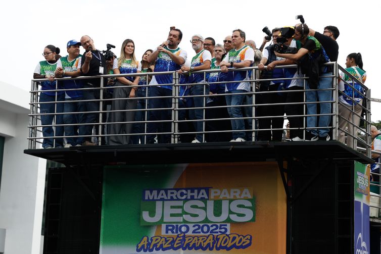 Fernando Frazão/Agência Brasil Rio de Janeiro (RJ), 24/05/2025 – O governador do Estado, Cláudio Castro, na 18° edição da Marcha para Jesus, que reúne cristãos em caminhada pela Avenida Presidente Vargas, no centro da cidade. Foto: Fernando Frazão/Agência Brasil