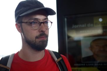 Brasília (DF), 01/05/2025 - Gabriel Land participa de ato do Dia do Trabalhador, que pede o fim da escala 6x1 e melhores condições de trabalho e renda, realizado na Rodoviária do Plano Piloto. Foto: José Cruz/Agência Brasil