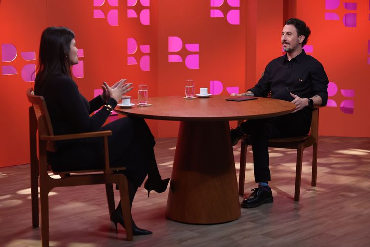 Paulo Pinto/Agência Brasil São Paulo (SP), 11/04/2025 - DR com Demori recebe a socióloga e vereadora Aava Santiago. Foto: Paulo Pinto/Agência Brasil