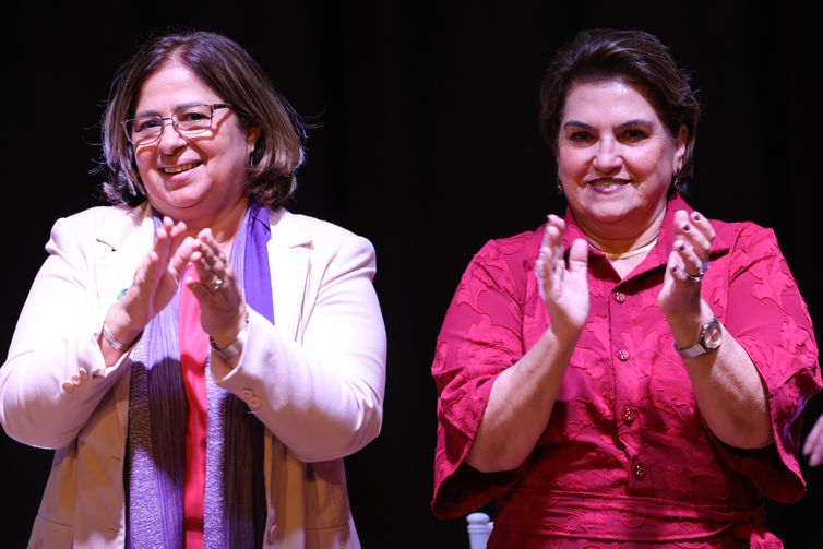 Brasília (DF) 28/05/2025 Cerimônia de transmissão de cargo do Ministério das Mulheres. Márcia Lopes, assume a pasta no lugar de Cida Gonçalves. Participam do evento autoridades de governo e representantes de movimentos de mulheres e de organizações da sociedade civil.  Foto: Fabio Rodrigues-Pozzebom/ Agência Brasil