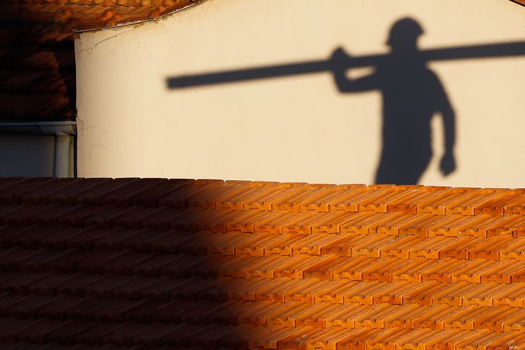 Trabalhadores da construção civil
Foto: Fernando Frazão/Agência Brasil/Arquivo