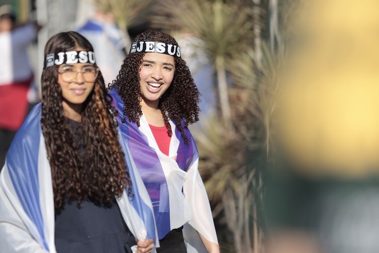 São Paulo (SP), 19/06/2025. 33ª Edição da Marcha para Jesus,  que vai percorrer a zona norte da cidade saindo do Metrô Luz e seguindo em direção à Praça Heróis da Força Expedicionária Brasileira, próxima ao Campo de Marte. . Foto: Paulo Pinto/Agência Brasil