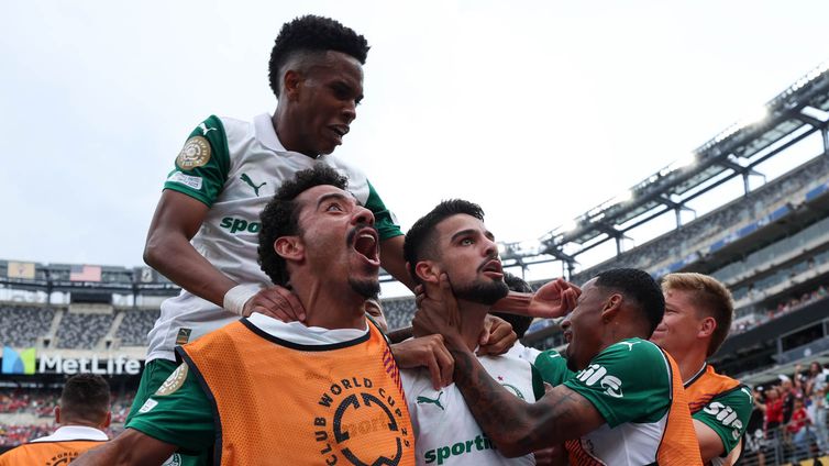 Cesar Greco/Palmeiras Estados Unidos, 19/06/2025 - O jogador Flaco López, da SE Palmeiras, comemora seu gol contra a equipe do Al Ahly SC, durante partida válida pela fase de grupos, da Copa do Mundo de Clubes da FIFA, no Metlife Stadium. Foto: Cesar Greco/Palmeiras