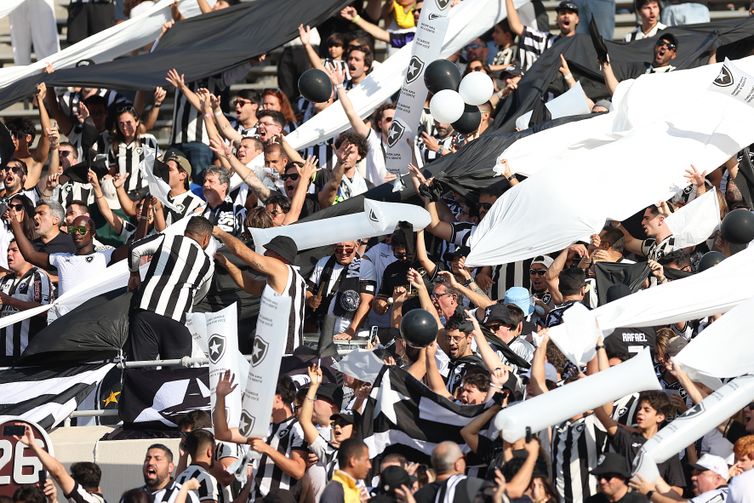Vitor Silva/Botafogo Pasadena, 19/06/2025 - Torcida durante lance de jogo entre PSG e Botafogo pela Copa do Mundo de Clubes no Estadio Rose Bowl. Foto: Vitor Silva/Botafogo.