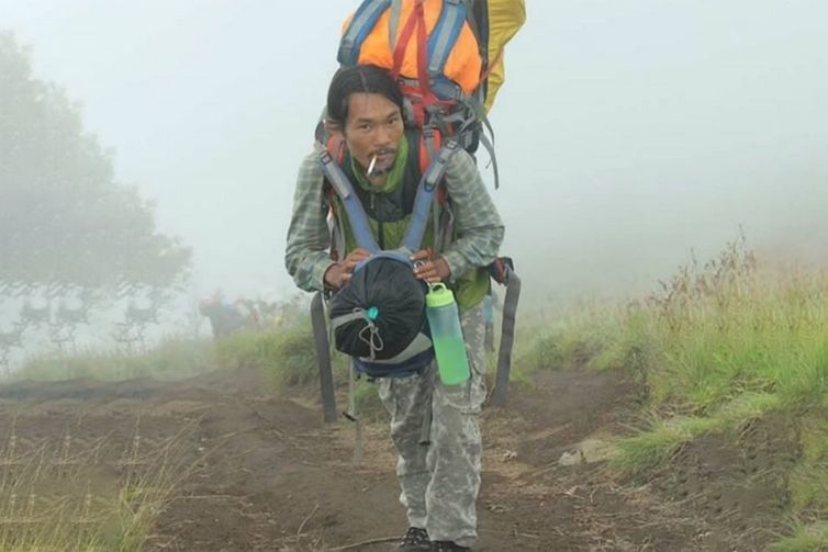 Indonésia, 25/06/2025 - Agam, montanhista indonésio voluntário que participou do resgate do corpo de Juliana Marins. Foto: agam_rinjani/Instagram