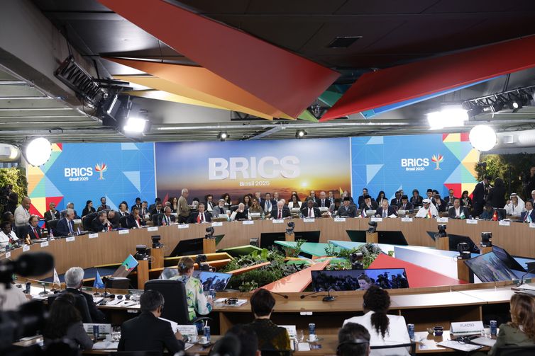 Rio de Janeiro (RJ), 06/07/2025 – O presidente da República, Luiz Inácio Lula da Silva, na sessão plenária “Fortalecimento do Multilateralismo, Assuntos Econômico-Financeiros e Inteligência Artificial” da 17ª Cúpula do Brics. Foto: Fernando Frazão/Agência Brasil