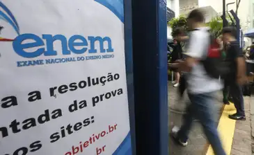 São Paulo (SP), 10/11/2024 - Estudantes  no segundo dia de provas do ENEM na UNIP Vergueiro em São Paulo. Foto: Paulo Pinto/Agência Brasil