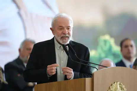 Brasília (DF) 30/06/2025 O presidente Luiz Inácio Lula da Silva, acompanhado dos ministros do Desenvolvimento, Indústria, Comércio e Serviços, Geraldo Alckmin, da Fazenda, Fernando Haddad e da Agricultura Familiar, Paulo Teixeira,  participa da cerimônia de lançamento do Plano Safra da Agricultura Familiar 2025/2026. Foto: Fabio Rodrigues-Pozzebom/ Agência Brasil